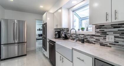 Ocean Drive Splendor Awaits