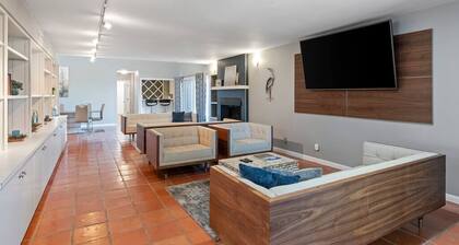 Ocean Drive Oasis w Hot Tub Awaits