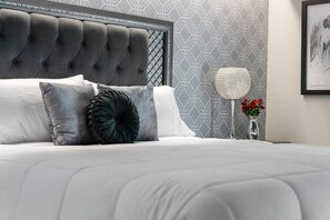 3 Schlafzimmer, Schreibtisch, Bügeleisen/Bügelbrett, Reisekinderbett