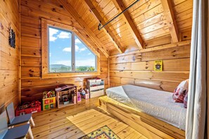 4 Schlafzimmer, Reisekinderbett, kostenloses WLAN, Bettwäsche