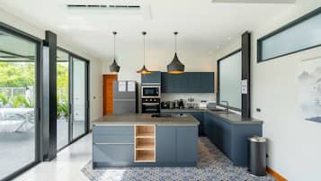 Premium Villa | Private kitchen | Dishwasher, coffee/tea maker, electric kettle