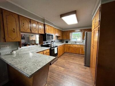 Beautiful farmhouse on a 200 acre farm.  Close to Rock Island State Park.