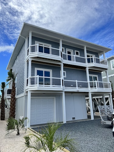 ISLE IN THE SUN - New Construction - Ocean View -5 Bed 5 1/2 Bath w/ Heated Pool