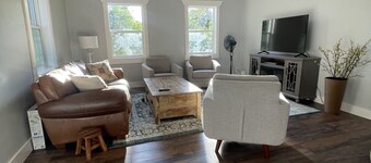 "BEE Home away from Home!"
A pioneer charmer, fully updated with buzzing decor. 