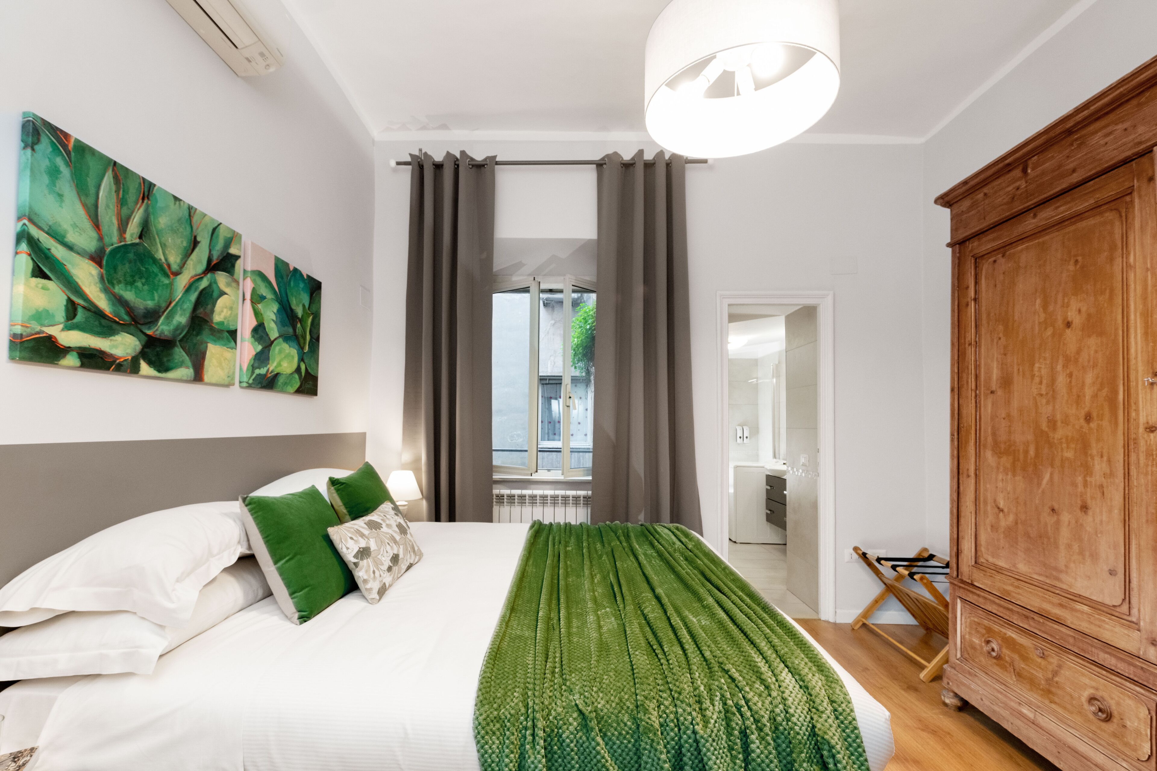 4 dormitorios, tabla de planchar con plancha, wifi y ropa de cama