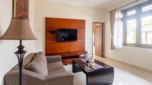 One Bedroom Apartment | Living area