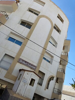 تفاصيل الفندق من الخارج