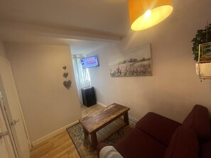 TV - Comfy and lovely 1-Bed Apartment in London (Catford)