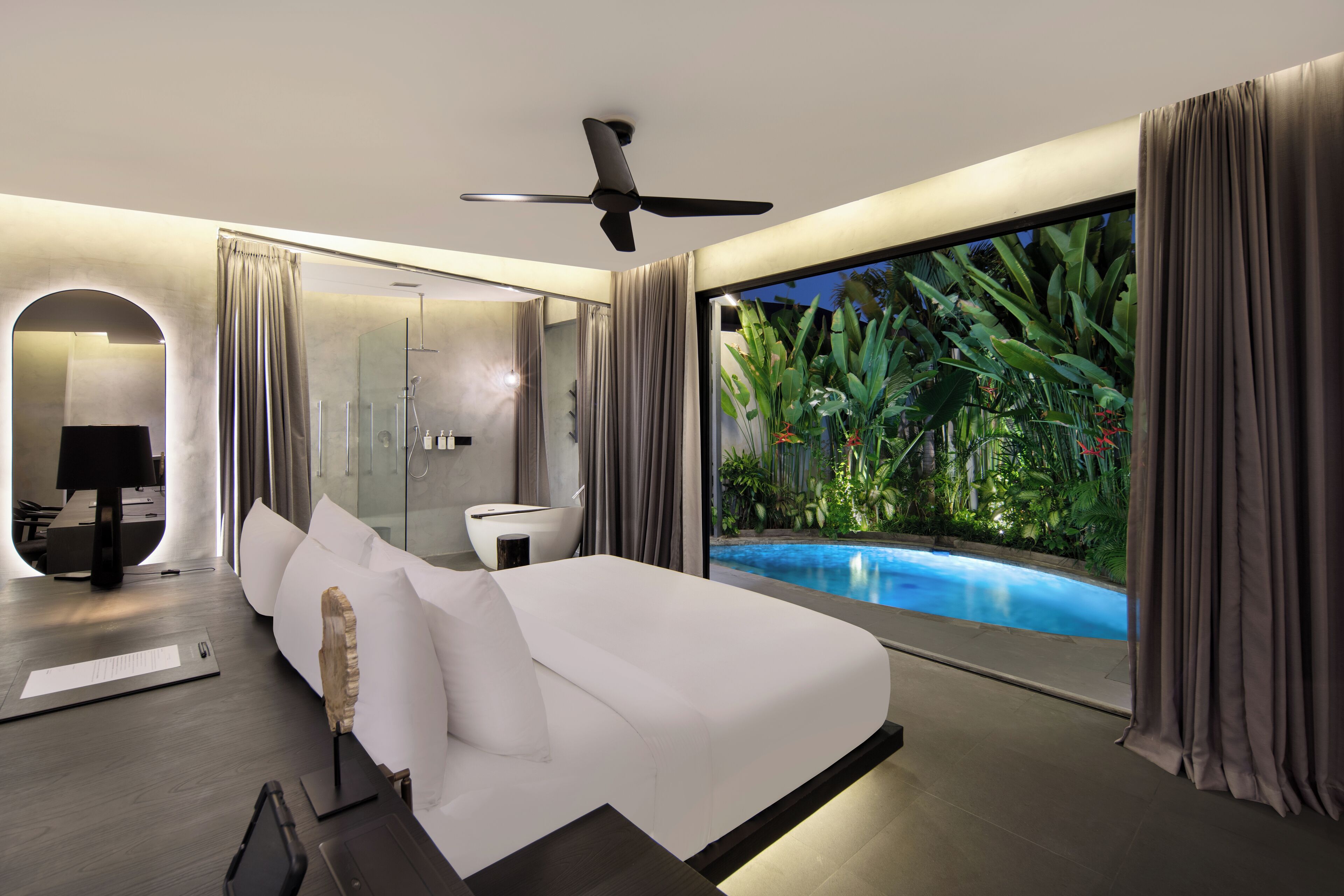 Exclusive Villa | Garden view