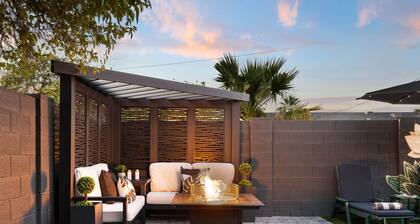 Group Fun HQ with Hot Tub + Bar, Heated Pool, Game Room & Lounge Near Old Town