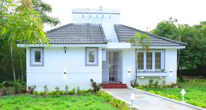 2 Bed Room Self Cooking Villa with Lawn