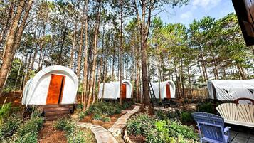 Design Tent, Garden View | Free WiFi, bed sheets