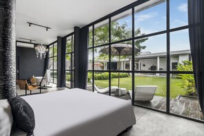 In-room safe, desk, free WiFi, bed sheets - Loft Volcano by Alfred in Bali (Ubud)