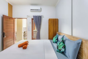 Basic Double Room - Bali DD Homestay (Seminyak)