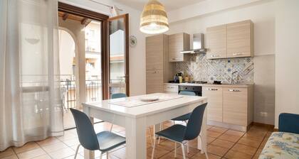 Apartment 'La Casa Di Terry' with Balcony and Air Conditioning