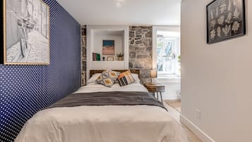 2 habitaciones, tabla de planchar con plancha, wifi y ropa de cama