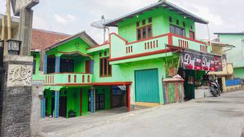 Bagian depan properti