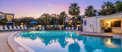 Lämmitetty uima-allas