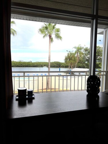 617 Canal and Poolview - Little Harbor Beach Resort!