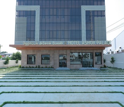 Hotel Ashok Palace