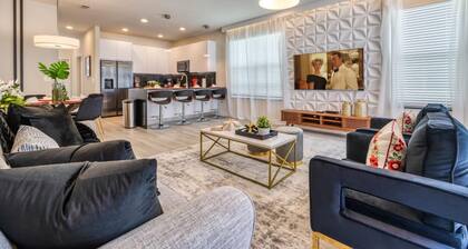 Modern Luxury Retreat-pool Mickey Harry Potter Bedrooms