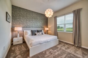 House | 2 bedrooms - Spacious Condo-modern Decor Star Wars Bedroom (Davenport)
