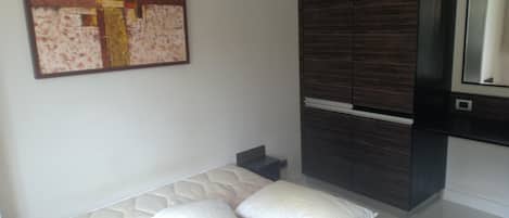 1 bedroom, WiFi, bed sheets, wheelchair access