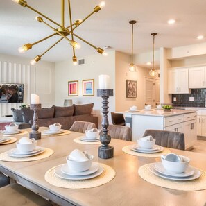 House | 2 bedrooms - Urban Elegance - Modern Retreat (Kissimmee)