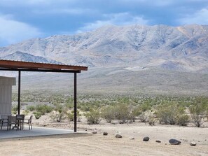 Property grounds - Million Dollar View close to Death Valley and remote for Perfect Stargazing (Amargosa Valley)