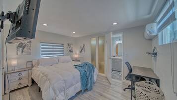 2 chambres, bureau, fer et planche Ă repasser, lit parapluie