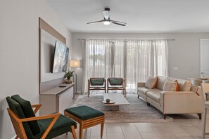 5 bedrooms - Roomy Villa With Themed Bedrooms Private Pool (Kissimmee)