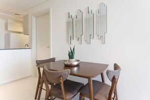 Apartment | 1 bedroom, Internet - Elite LUX Holiday Homes - Serene Golf View Living 1 BHK in Damac Hills Dubai (Dubai)