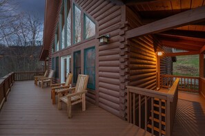 Terrace/patio - Views on 2 Decks~Pool Table~Hot Tub~Near Asheville (Mars Hill)