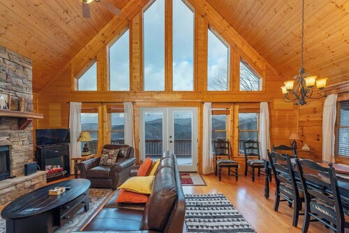 2 Deck Views | Pool Table | Hot Tub | Spacious