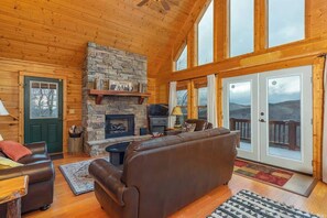 TV, fireplace, offices - 2 Deck Views | Pool Table | Hot Tub | Spacious (Mars Hill)