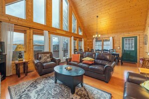 TV, fireplace, offices
