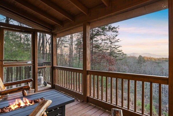 المنطقة المحيطة بالمنشأة