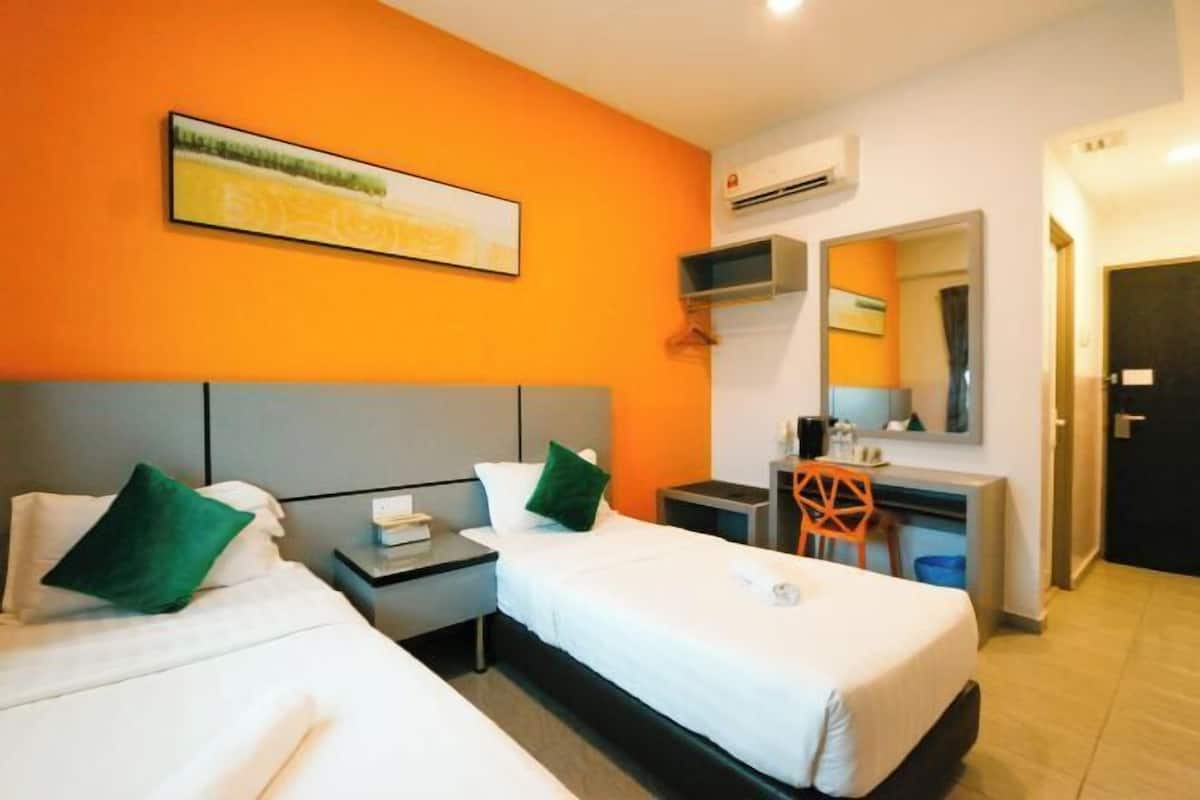 2 bedrooms, desk, free WiFi, bed sheets