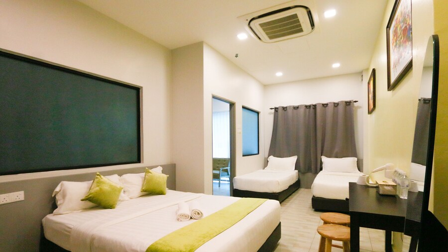 ทราเวลแลนด์ โฮเต็ล