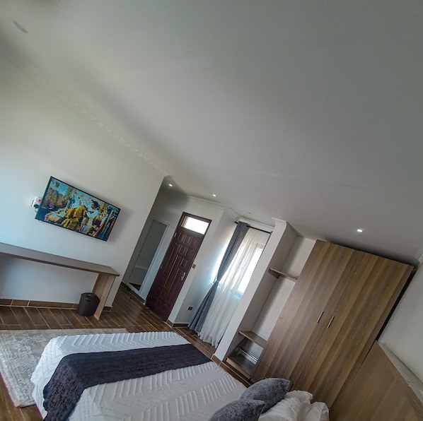 Blackout curtains, soundproofing, free WiFi