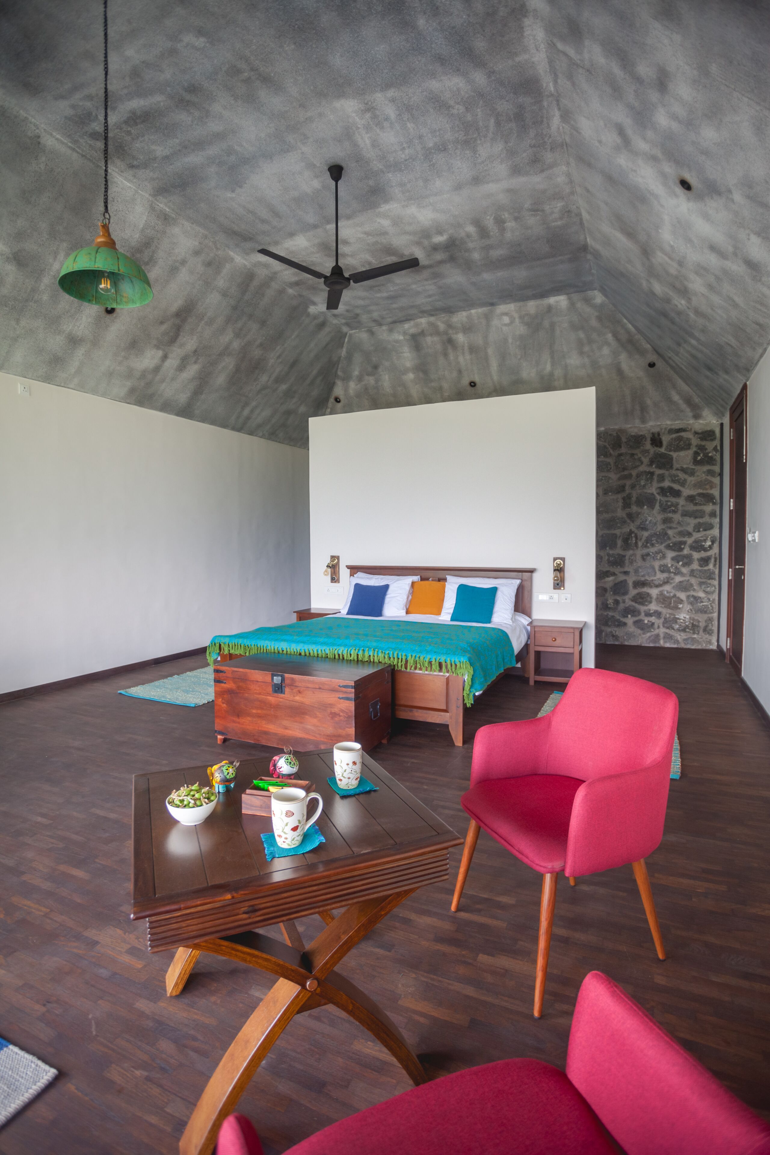 2 quartos, cofres nos quartos, escrivaninha, Wi-Fi de cortesia