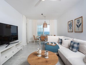 TV - Alborán by Interhome (Estepona)