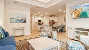 House, Multiple Beds (WindMark Beach North) | Living area
