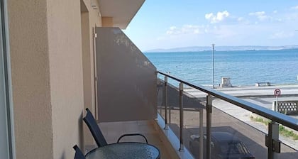 Navarino Luxe Suites with Sea View