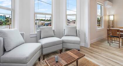 The Night Owl Perch in Stanwood