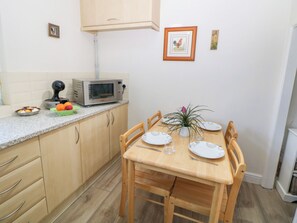 Cottage | Tempat makan