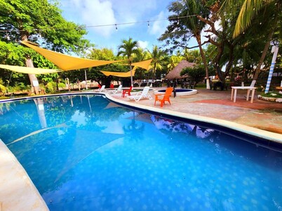 Playa Linda Surf Hotel