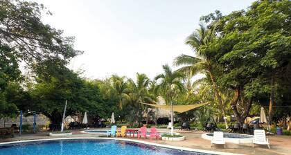 Playa Linda Surf Hotel