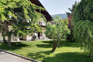 Exterior - Apartment 'Mayr Fünf' with Mountain View, Balcony and Wi-Fi (Plaus)