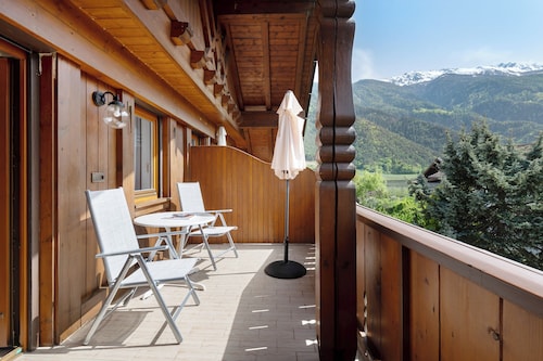 Apartment 'Mayr Fünf' with Mountain View, Balcony and Wi-Fi